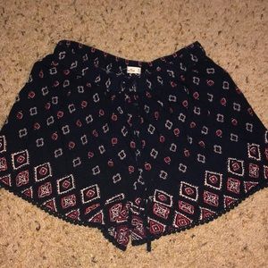 Hollister comfy boho patterned shorts